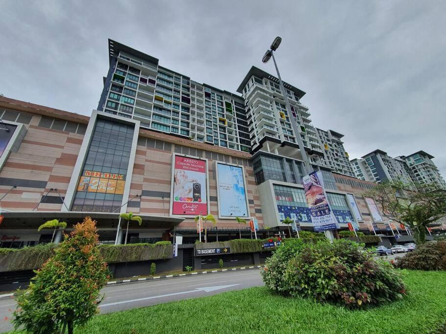 Lovely Jazz 1 3Bedrooms With 2 Card Lv9 Kuching Dış mekan fotoğraf